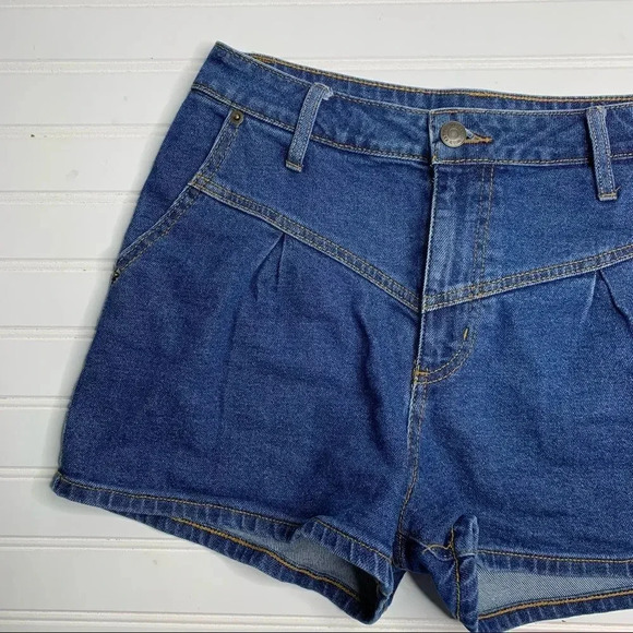 Wild Fable High Rise Shorts Denim - Picture 3 of 8
